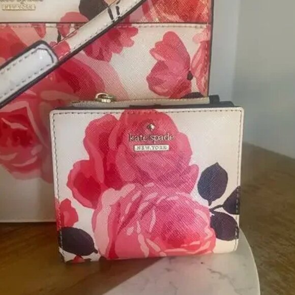 Kate Spade Cameron Street Roses Clarise Crossbody Clutch with Matching Wallet - Picture 10 of 15